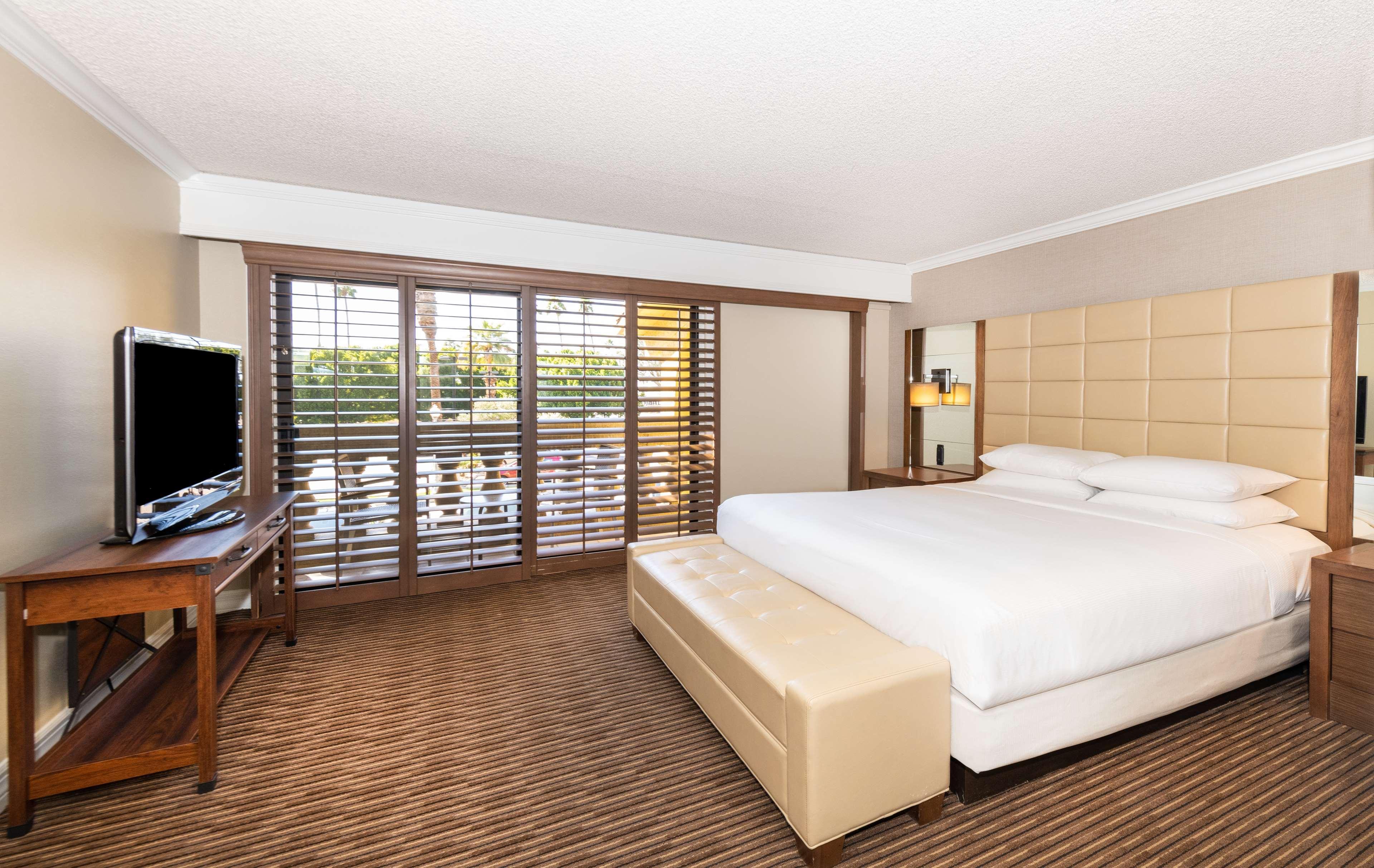 ฮิลตัน ฟีนิกซ์ รีสอร์ต แอต เดอะพาร์ค Hotel ภายนอก รูปภาพ